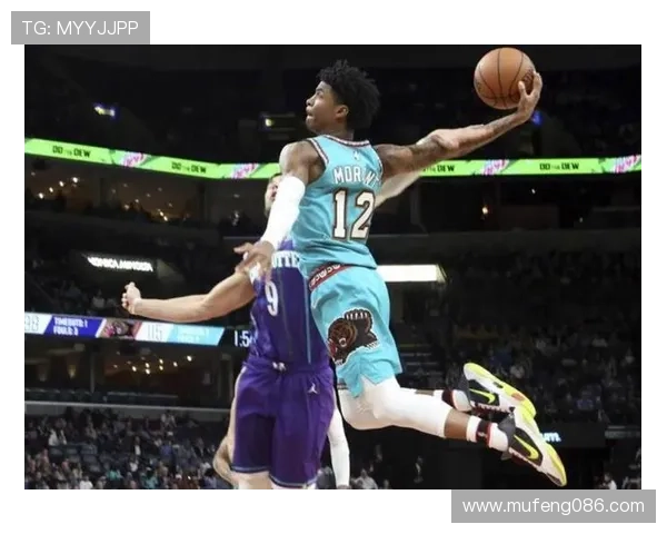 以暴力扣篮为中心燃爆全场的篮球激情与力量美学探索巅峰对决传奇瞬间